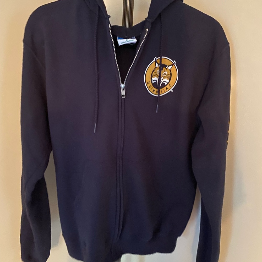 Quinnipiac College Logo Zip up Hooded Sweatshirt